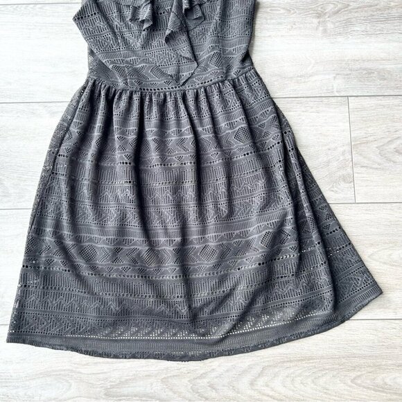 Molly Bracken Ruffles Sleeveless Lace Dress - Picture 7 of 13